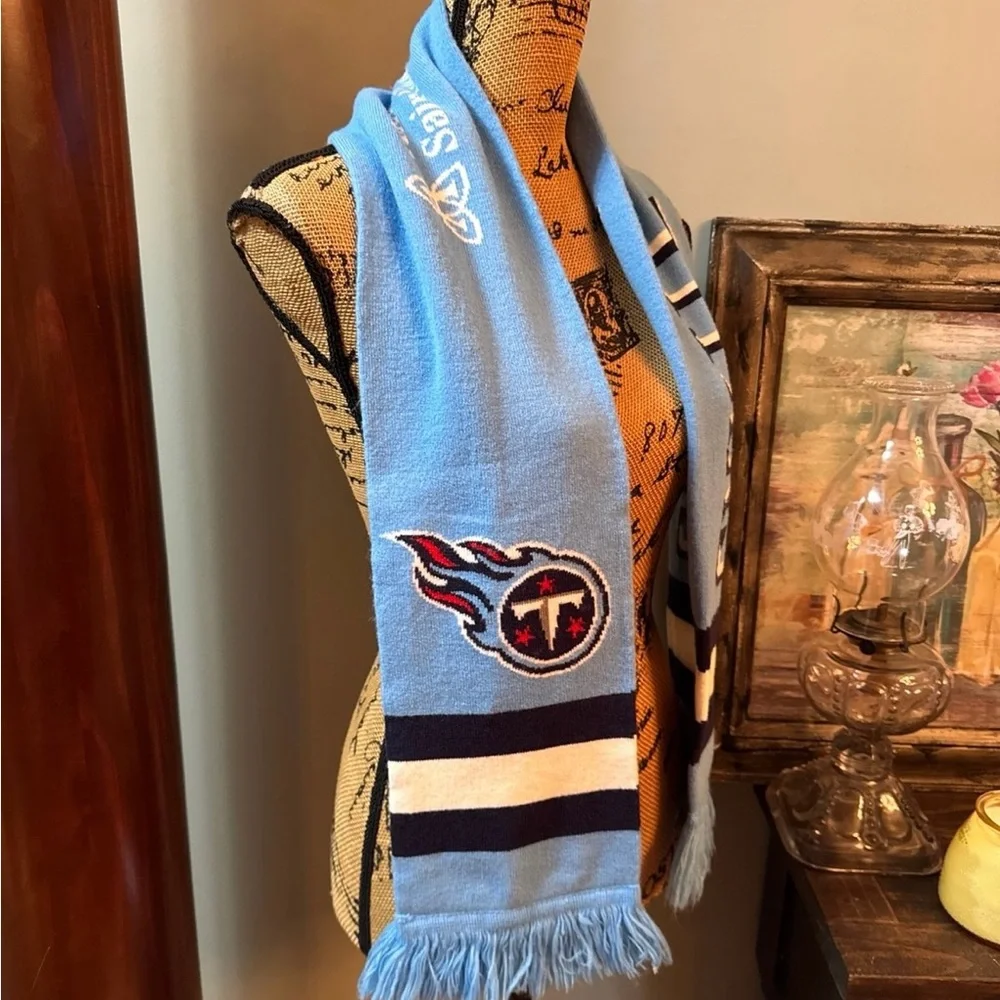Tennessee Titians Blue and White Sports Team Scarf
